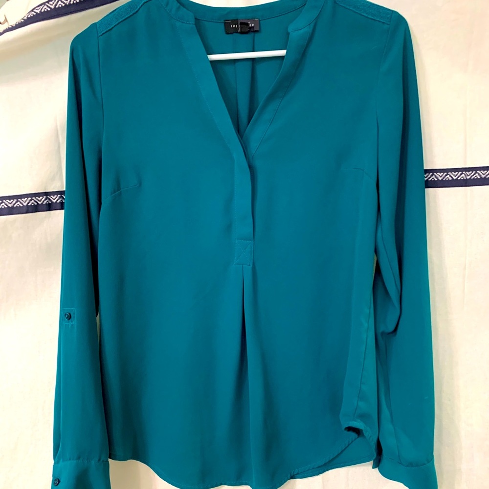 THE LIMITED DRESS SHIRT